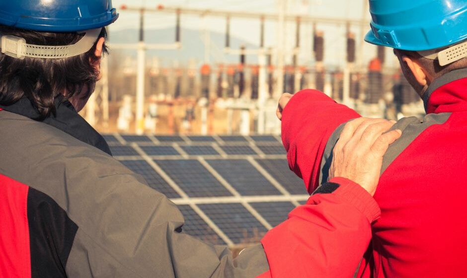 montaż wiaty parkingowej